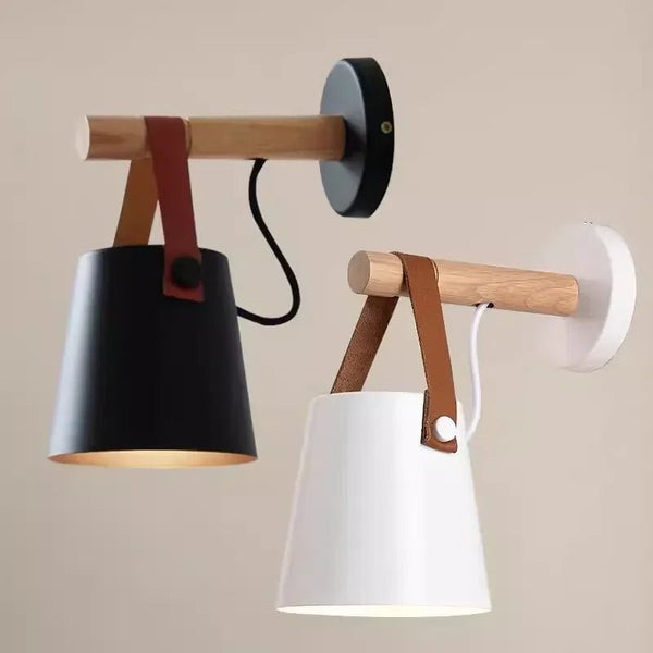 Scandinavische Wandlamp met Houten Accenten